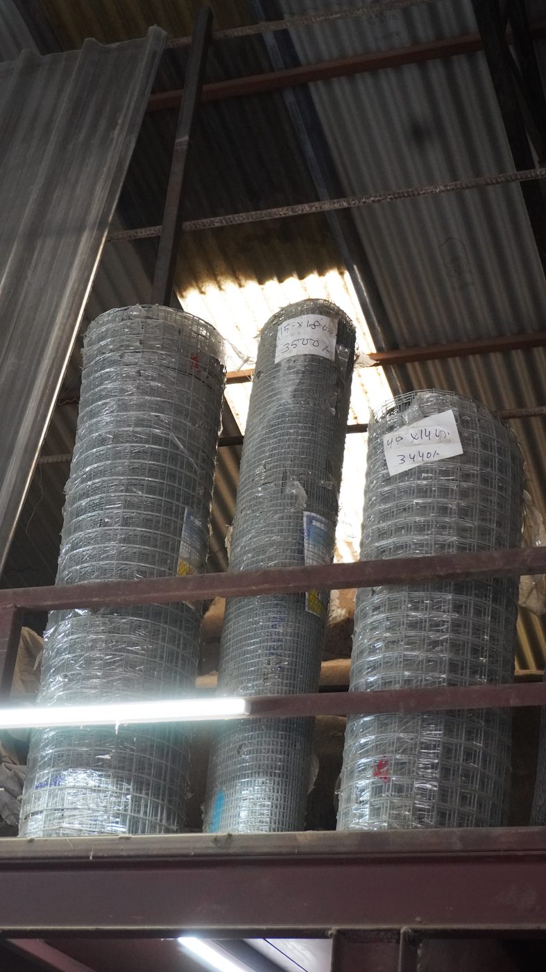 Chicken Mesh & Binding Wire — Building Essentials